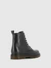 Botins com Atacadores em Preto
